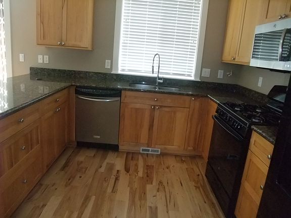 4th image of 3236 Oxford Ave SE