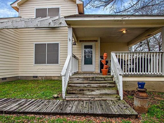 4th image of 342 Bay Ct