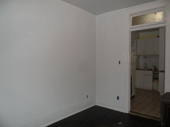3rd image of 17 Catherine St APT 5