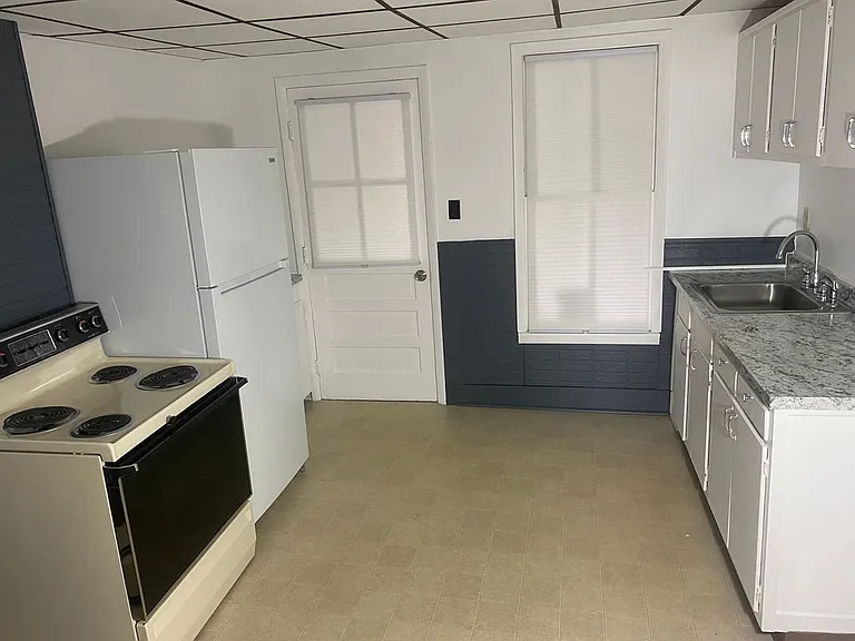 46 West St #3 — Photo 3