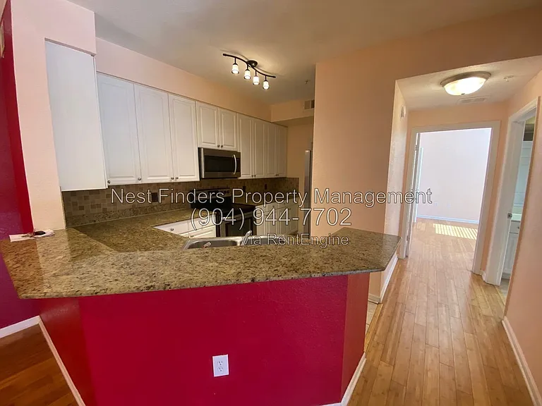 8539 Gate Pkwy W #122 — Photo 8