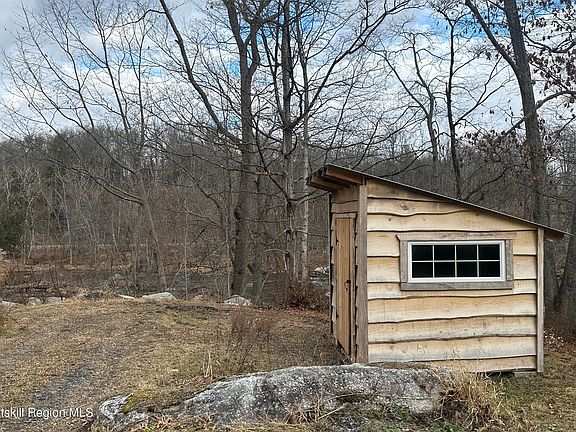 4th image of 1234 N Old Ford Circle