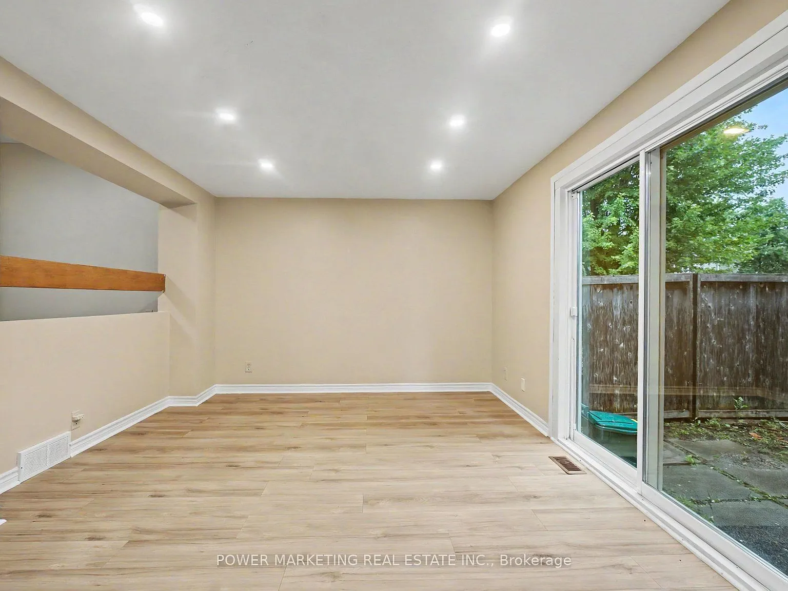 3 bed, $2,400 — Photo 4