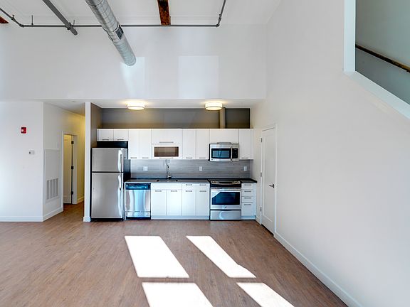 3rd image of 50 Main St Unit 7101