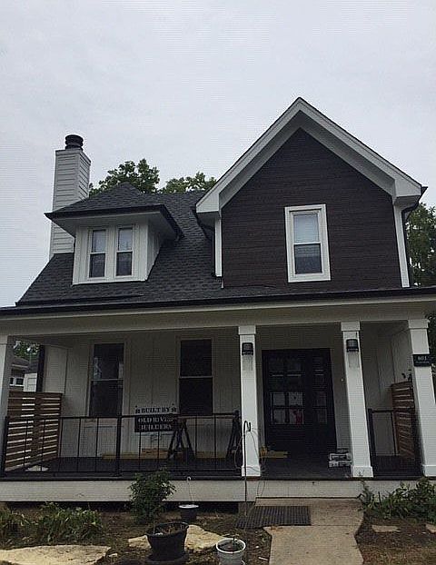 modern farmhouse exterior