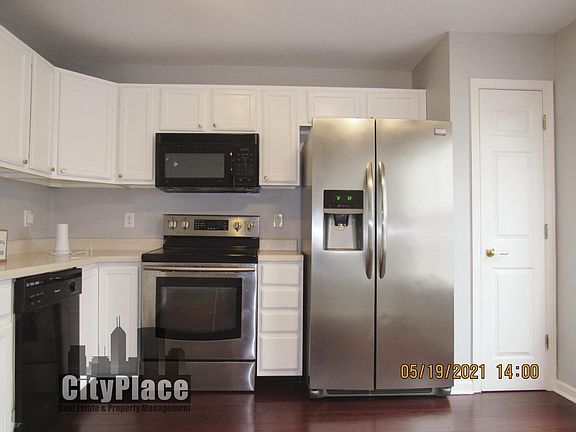 5th image of 3066 N Armory Dr