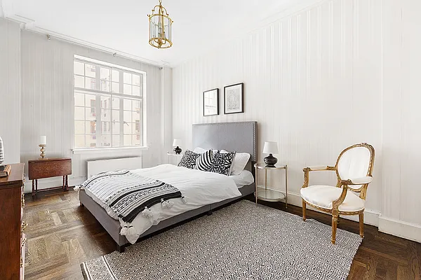 Sold by Compass | media 21