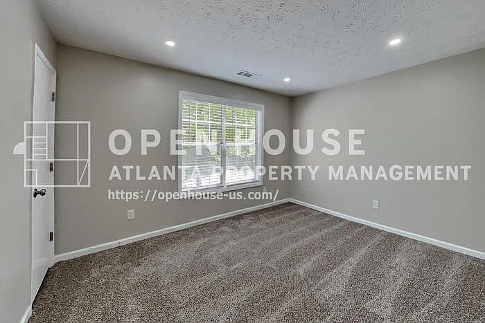 620 Gregory Manor Dr SW — Photo 16