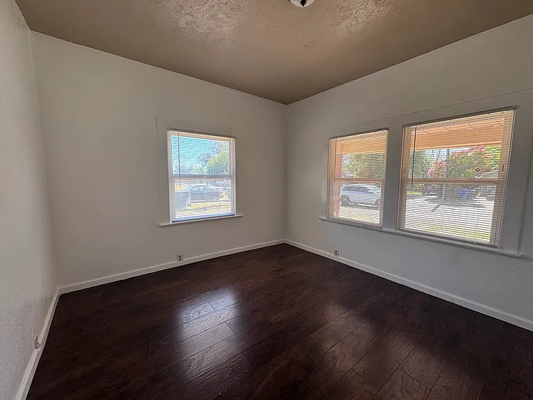 3128 Clay St — Photo 7