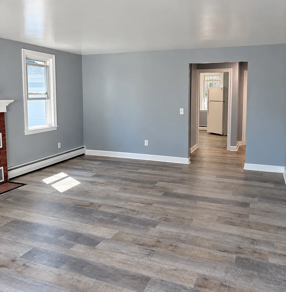 3 bed, 1000 sqft, $2,250 — Photo 3