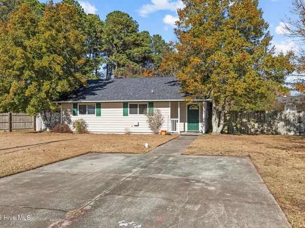 201 N Willow Lane, Jacksonville, NC 28546