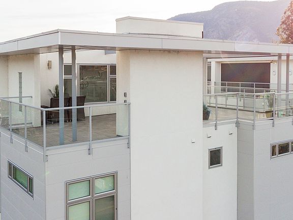 3rd image of 222 Lee Ave #101