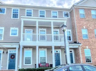 215 Waterside Dr, Hampton, VA 23666