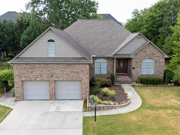 5008 Windsor Ct, Elon, NC 27244