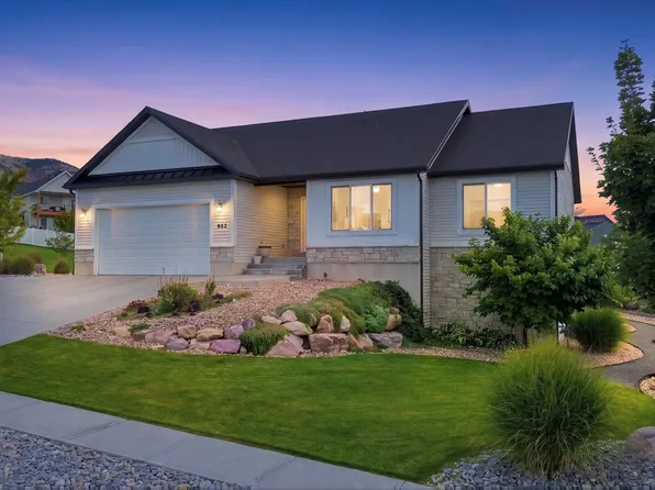 952 E 100 N, Hyde Park, UT 84318