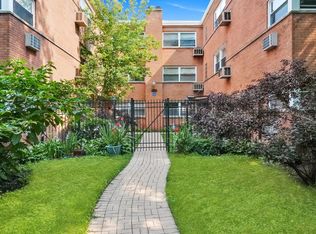 617 Case Pl APT 1, Evanston, IL 60202