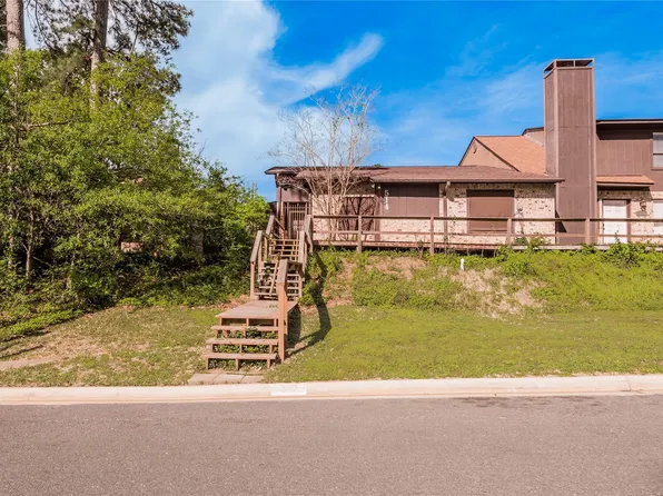 514 Hickory St, Huntsville, TX 77320