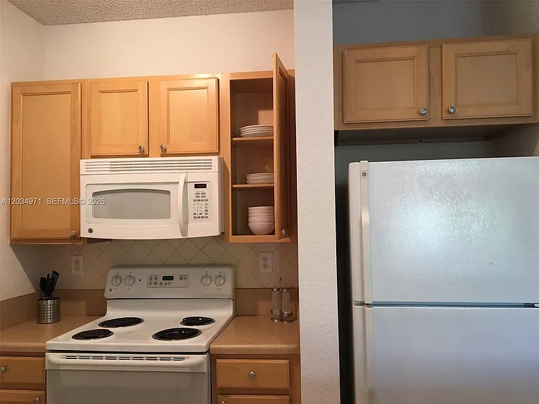 6001 SW 70th St #335 — Photo 5