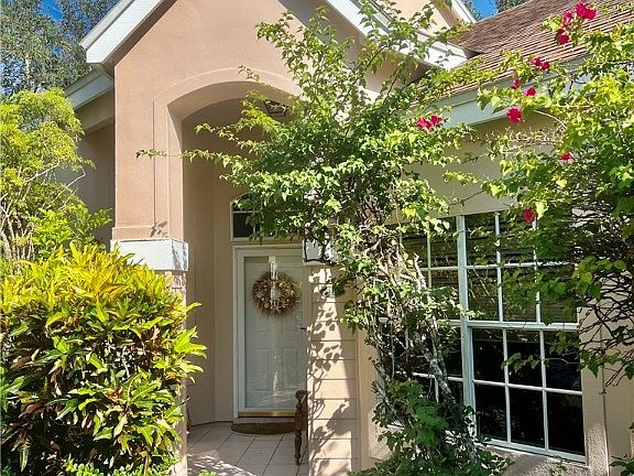 3rd image of 8816 Lakeside Cir