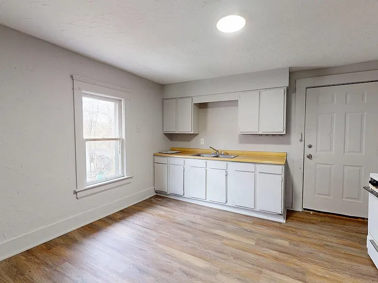 1141 McKinley Ave — Photo 28