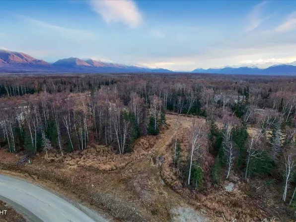 5645 N Stella Cir, Wasilla, AK 99654