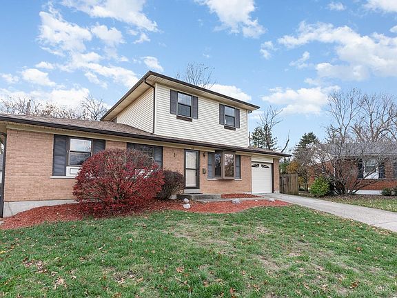 2nd image of 450 Palmerston Dr