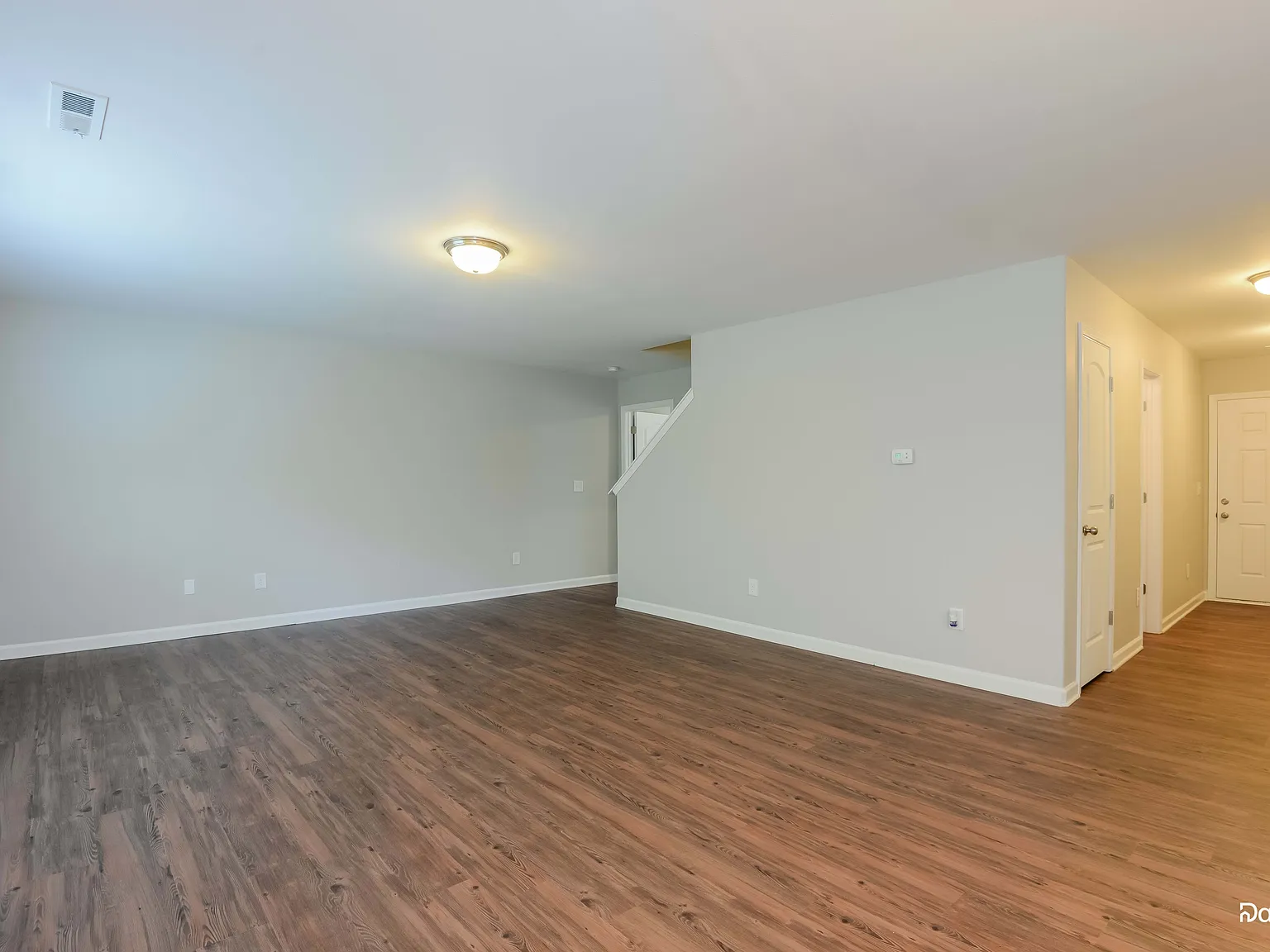 4 bed, 3.0 bath, 2007 sqft, $1,910 — Photo 4