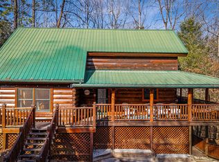 2955 Raven Fork Cir, Sevierville, TN 37876