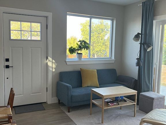 2nd image of 1520 W Alaska Pl