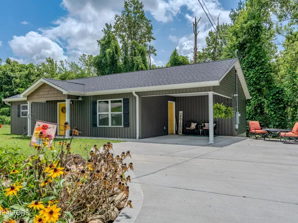105 Wealdwood Dr, Clinton, TN 37716