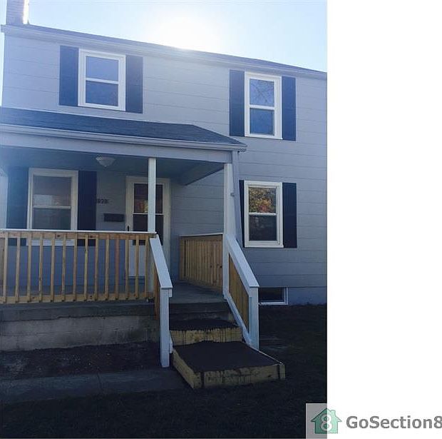 2nd image of 1903 Myrtle Ave