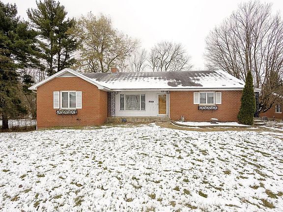 2nd image of 802 Coshocton Ave