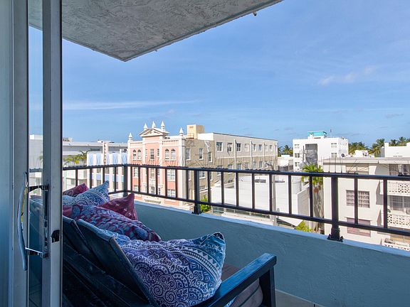 5th image of 720 Collins Ave APT 501