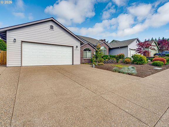 2nd image of 2083 NW Willamette Dr