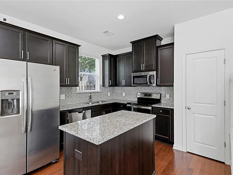 2705 Avanti Way — Photo 11