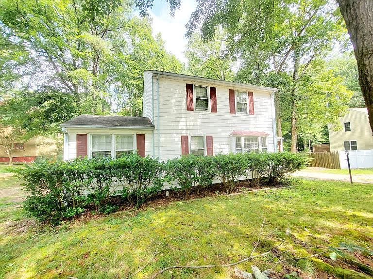 2nd image of 2429 Crowncrest Dr