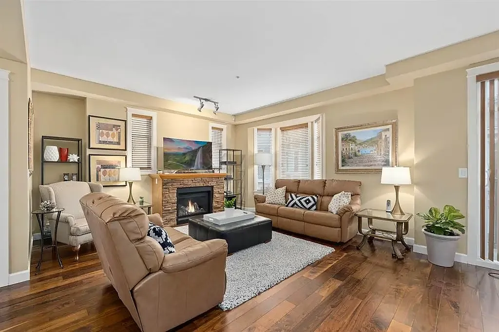 4 bed, 2188 sqft, $3,700 — Photo 3