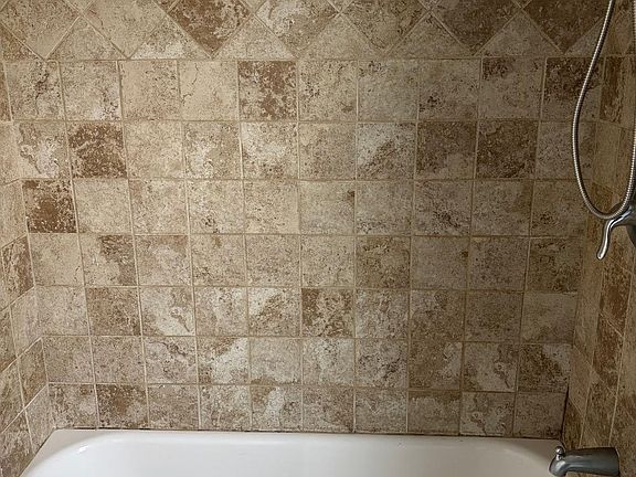 4th image of 10 Clarkson St #10