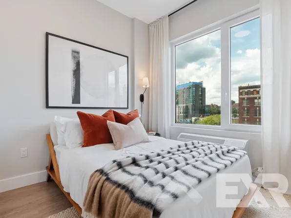 286 Rider Avenue image 12 of 17