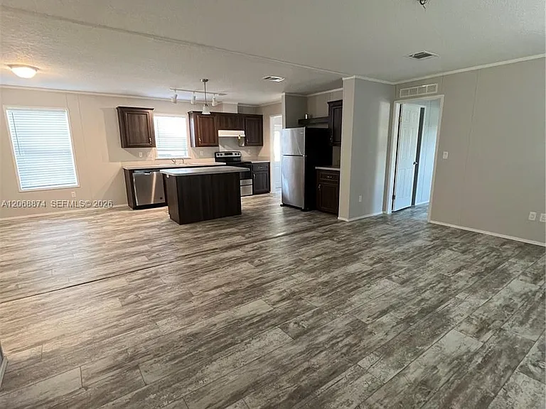 22992 Tradewind Rd #H — Photo 3