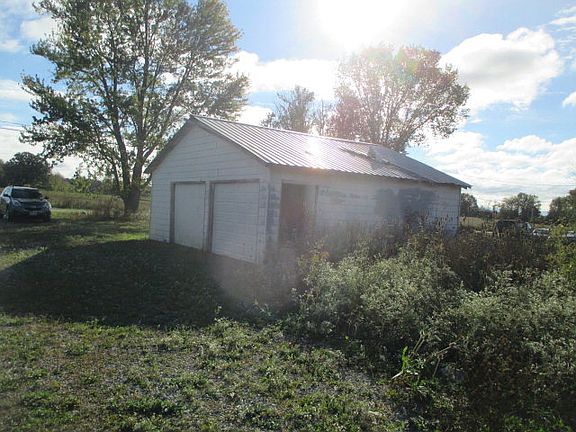 4th image of 5919 Olivesburg Fitchville Rd