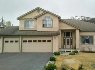 8531 Lassen Cir, Eagle River, AK 99577
