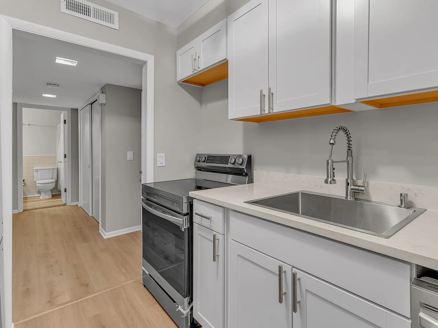 Haph, Llc - 116 #D5 Harding Place - D5 — Photo 2