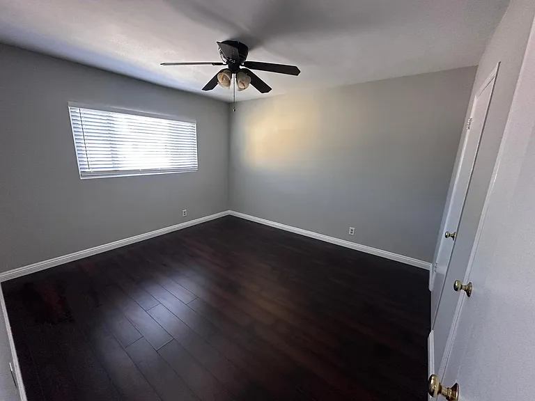 7521 Norton Ave #6 — Photo 11
