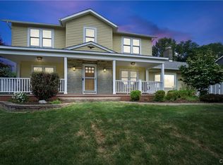 8195 Dycus Cir, Manlius, NY 13104