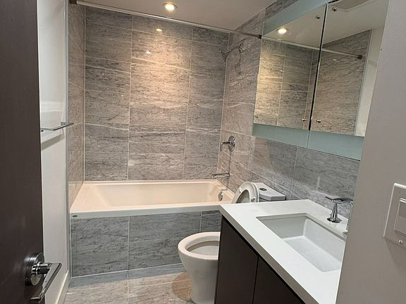 3rd image of 6538 Nelson Ave #1502
