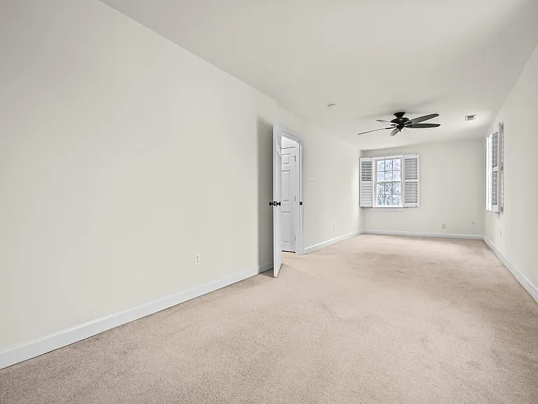 523 Allegheny Ave — Photo 36