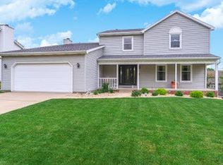 2503 Keystone Rd, Bloomington, IL 61704