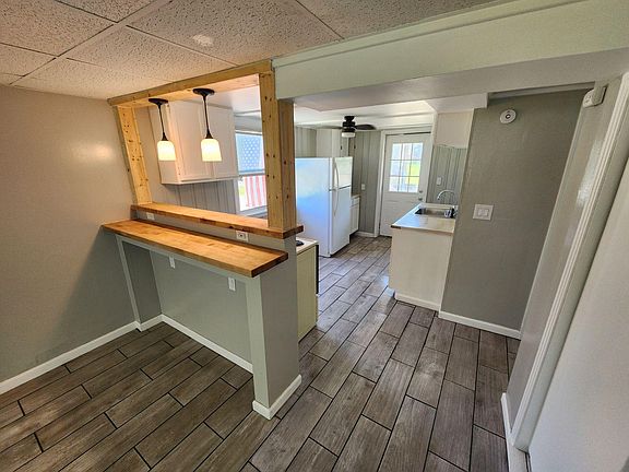 5th image of 328 Nixon Ave #1