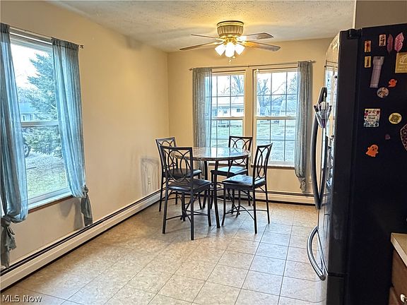 4th image of 1268 Oxford Dr